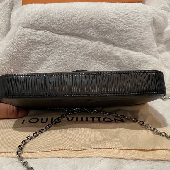**S0LD*another platform. Louis Vuitton Felicie Pochette w/inserts. Epi Leather - Picture 4 of 14